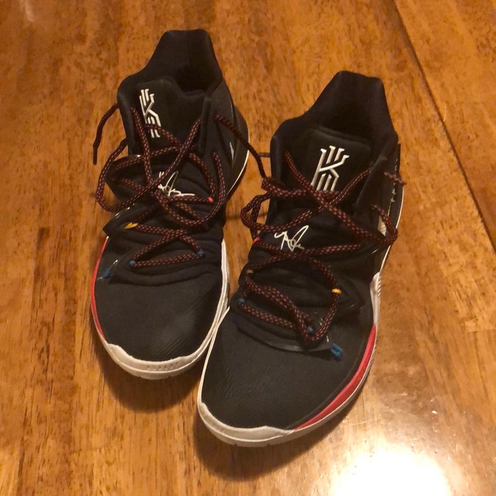 Kyrie Friends